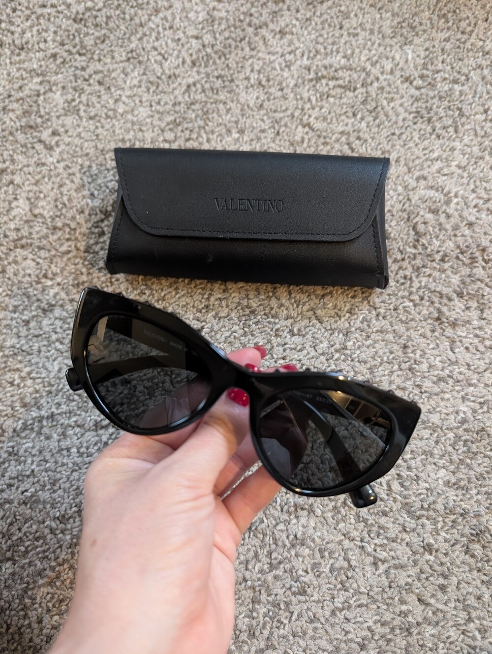 Valentino Rockstud Cat Eye Sunglasses With Case - Picture 5 of 7